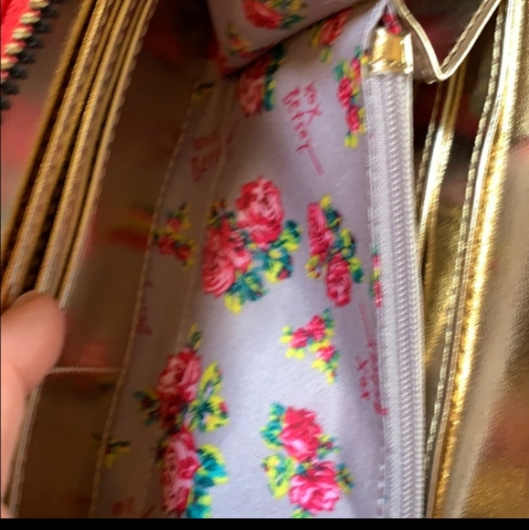 Betsey Johnson Red Bow Wallet. NWT - Picture 7 of 7